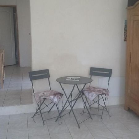 Appartement Dans Hameau Provencal อัลโลช ภายนอก รูปภาพ