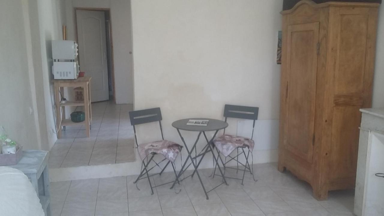 Appartement Dans Hameau Provencal อัลโลช ภายนอก รูปภาพ