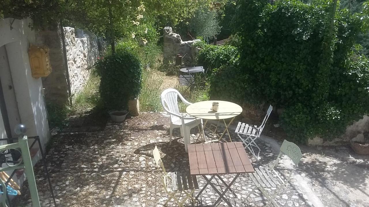 Appartement Dans Hameau Provencal อัลโลช ภายนอก รูปภาพ